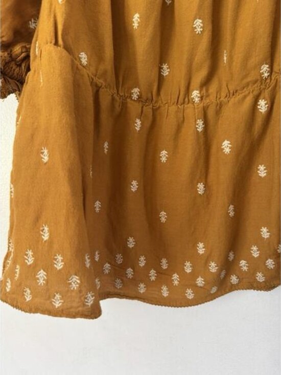 Old Navy Mustard Yellow Smocked Puff Sleeve Peasant Top Women’s Size Large - Picture 5 of 7